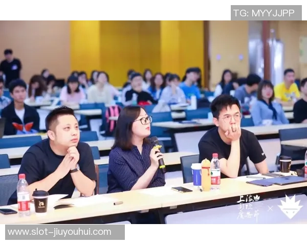 激情四溢的篮球巡回赛点燃热血青春展现团队精神与个人魅力的完美结合 激情四溢的篮球巡回赛点燃热血青春展现团队精神与个人魅力的完美结合