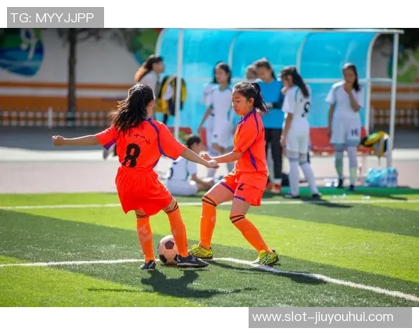 足球队队员自我介绍与团队精神分享的精彩瞬间