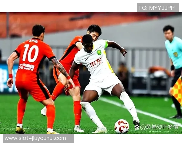 足球解说周亮带你领略精彩赛事背后的故事与激情